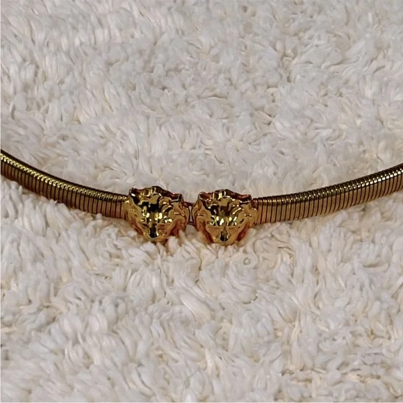 VINTAGE Lion Head Chain Belt Goldtone or Bracelet or choker  display picture 1